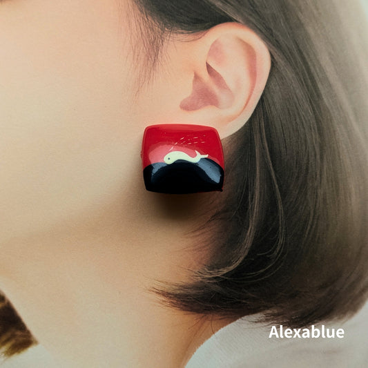 Antique Whale Art Earrings|アメリカ買い付け スクエアシェイプ クジラが泳ぐ絵柄 アンティークイヤリング