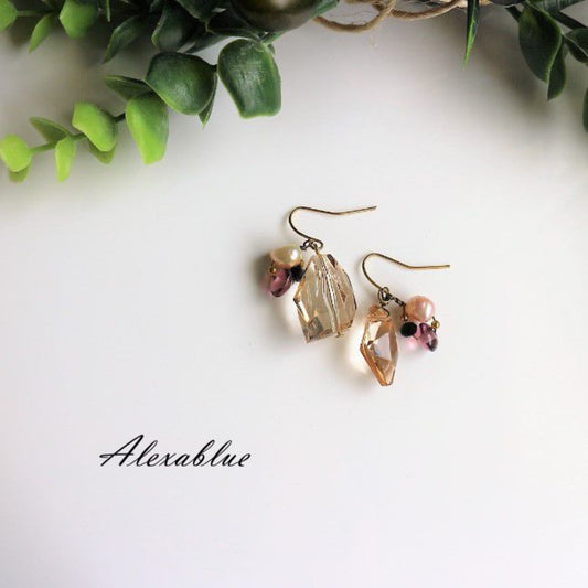 【Asymmetry】クリアピンクビーズ＆淡水パールのモダンアシンメトリーピアス /きれいめ・大人カジュアル・Pink Beads ＆ Pearl Asymmetric Earrings・ギフト