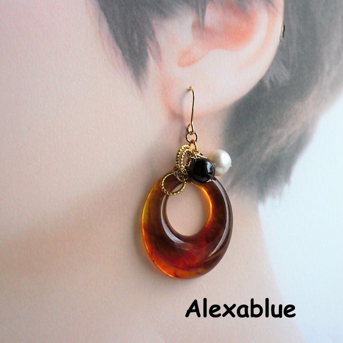 Garnet & Freshwater Pearl Tortoiseshell Hoop Earrings - January Birthstone