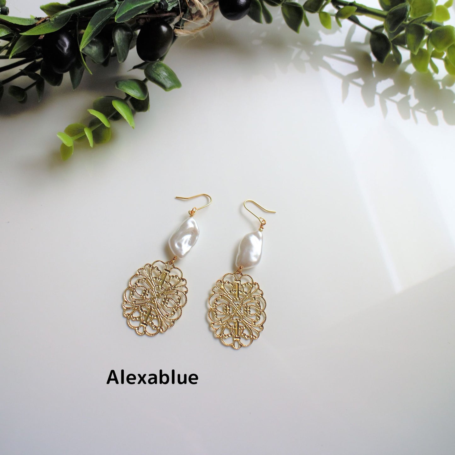Baroque Pearl Openwork Earrings