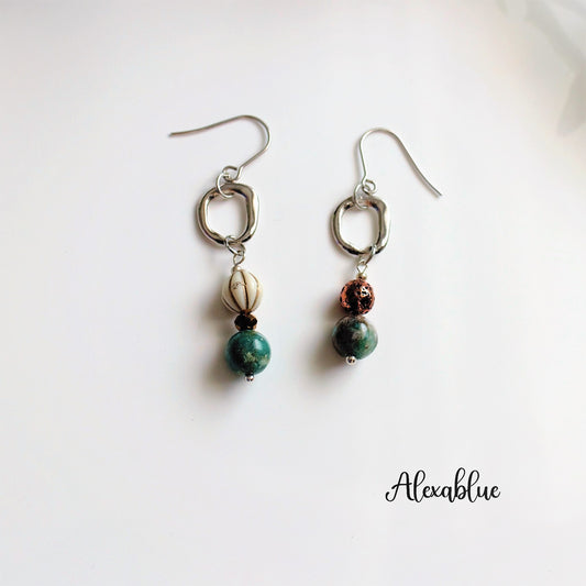 【Asymmetry】クリソコラ＆ブロンズ溶岩ビーズの大人エスニックアシンメトリーピアス / アースカラー・モード・Chrysocolla ＆ Lava Stone Earrings・ギフト