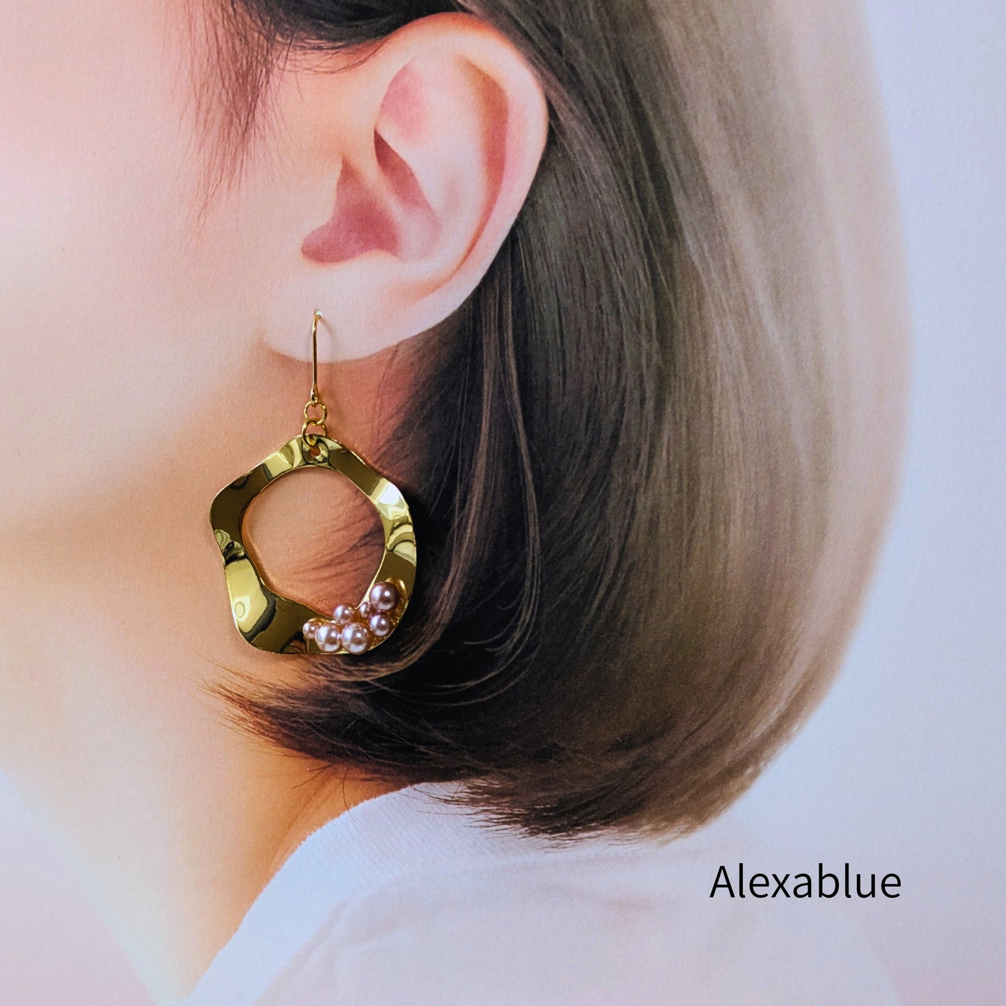 Mocha Pearl x Wave Hoop Earrings | Elegant Accessories for Adults That Are Both Glamorous and Cute
