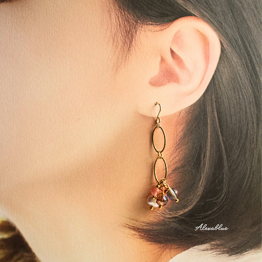 【可憐な煌めき】ストロベリークォーツ＆フローライト・淡水パールのオパールチェーンピアス / K14GF 天然石ジュエリー