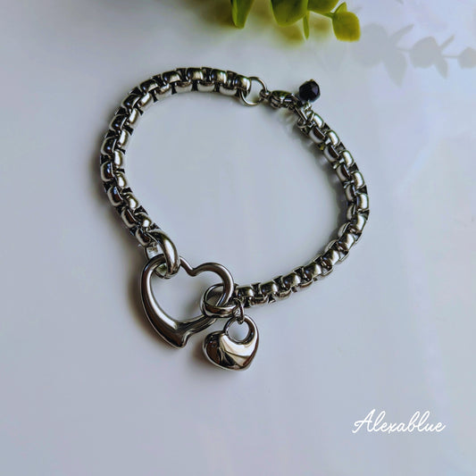 Onyx Double Heart Chain Bracelet for Women and Men - Chunky Chain Accessory - Adult Casual Present Pair Gift