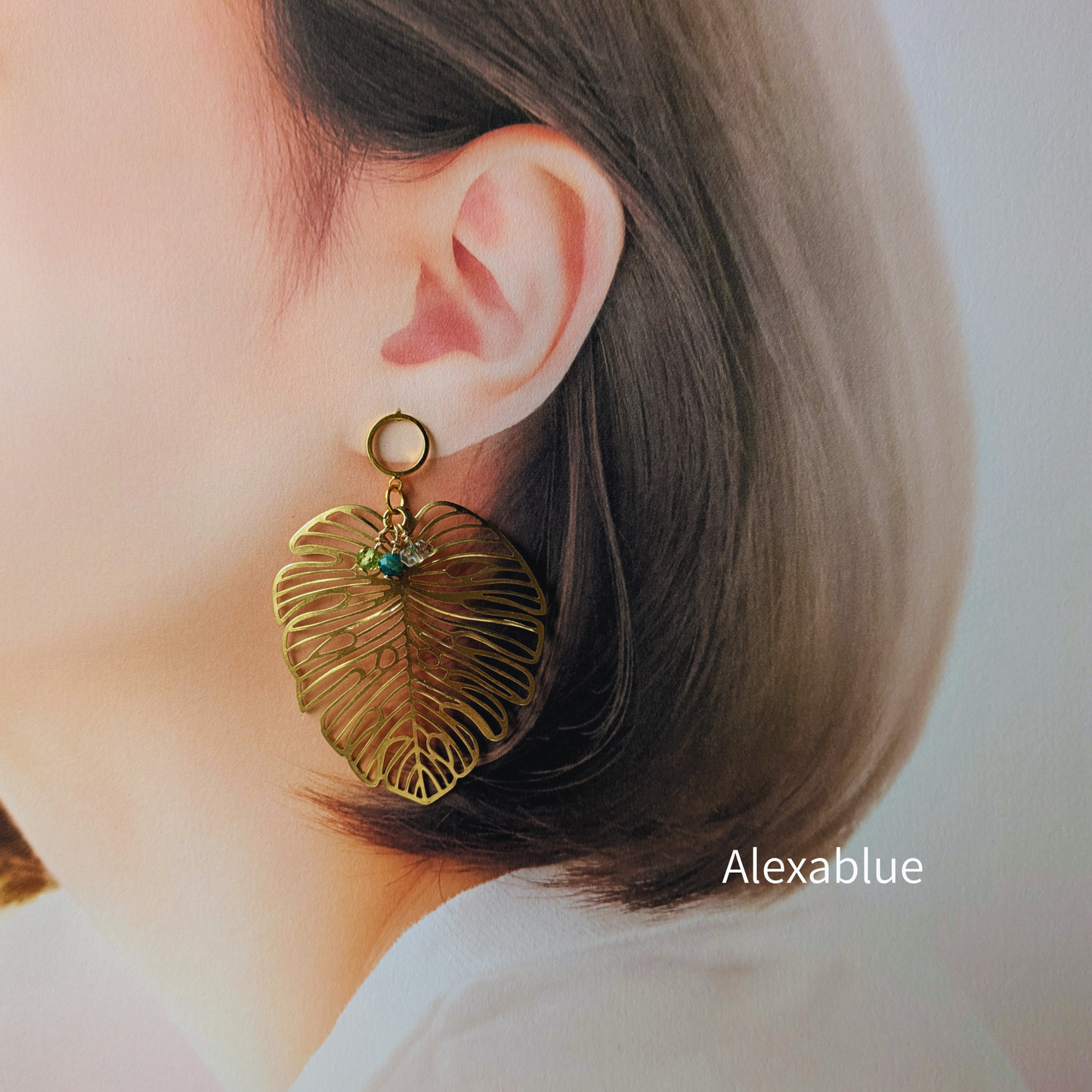 Monstera Charm Earrings｜Crystal / Amazonite / Peridot 大きめモンステラ×3種天然石｜4月＆8月の誕生石入りピアス