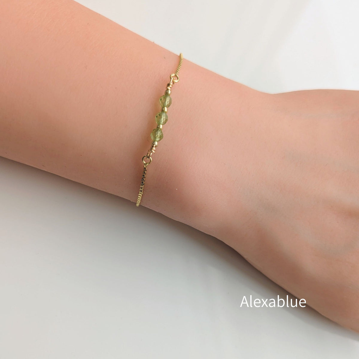 Peridot Tiny Gem Bracelet｜8月誕生石・小粒ペリドットのブレスレット