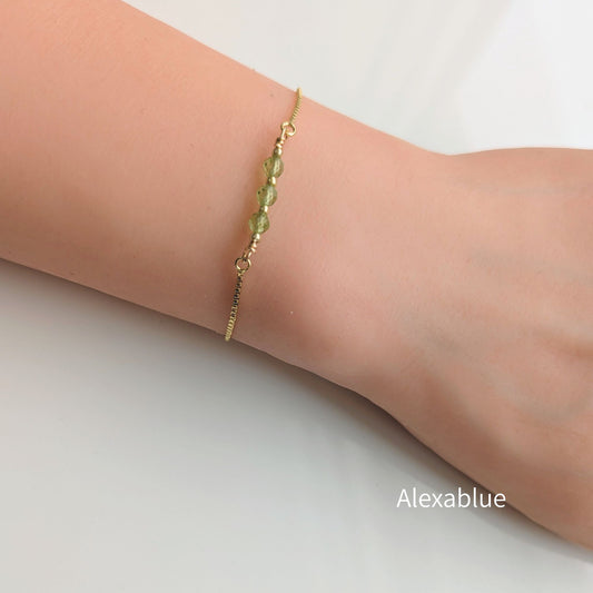 Peridot Tiny Gem Bracelet｜8月誕生石・小粒ペリドットのブレスレット