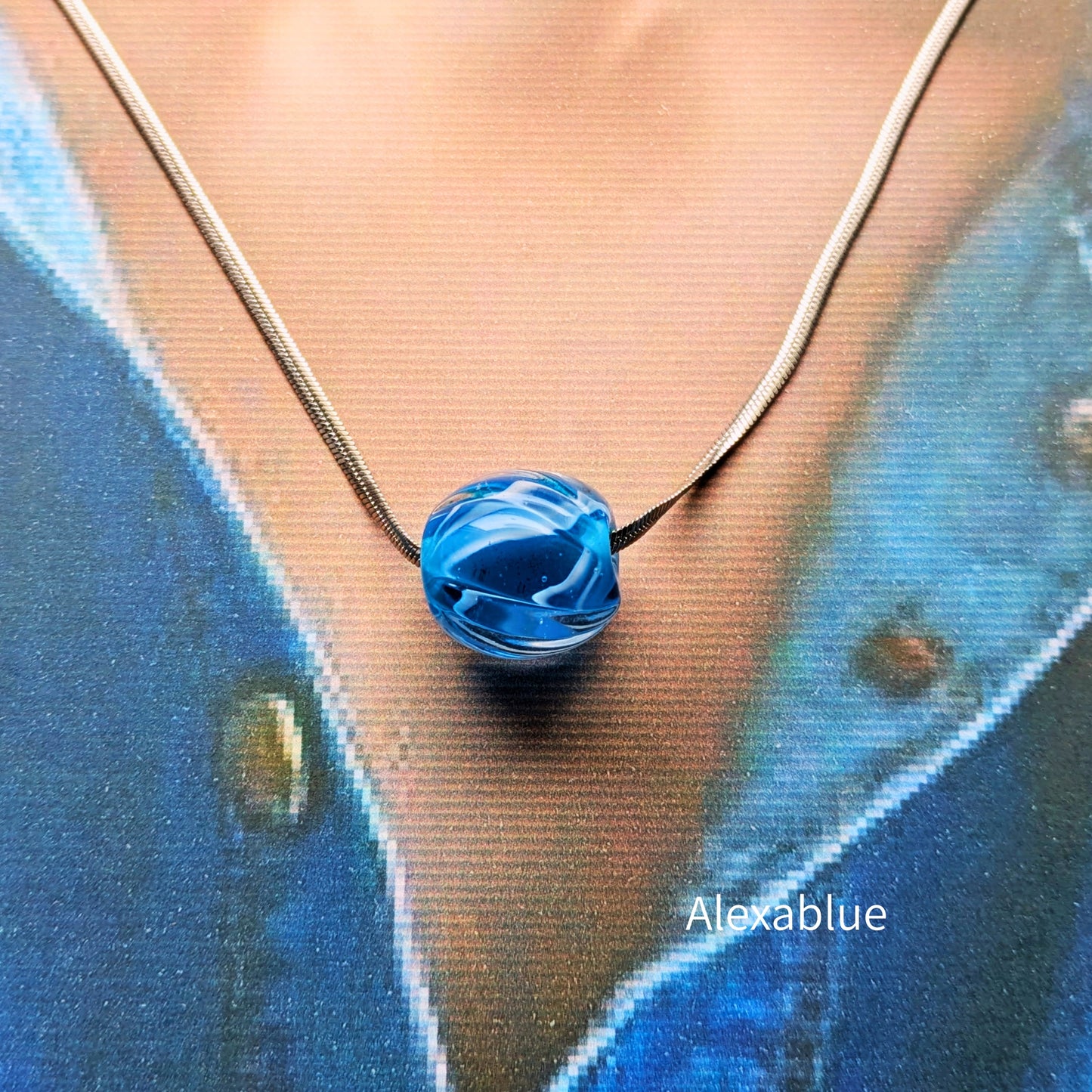大ぶりガラス玉のステンレスネックレス / Large Glass Orb Stainless Steel Necklace