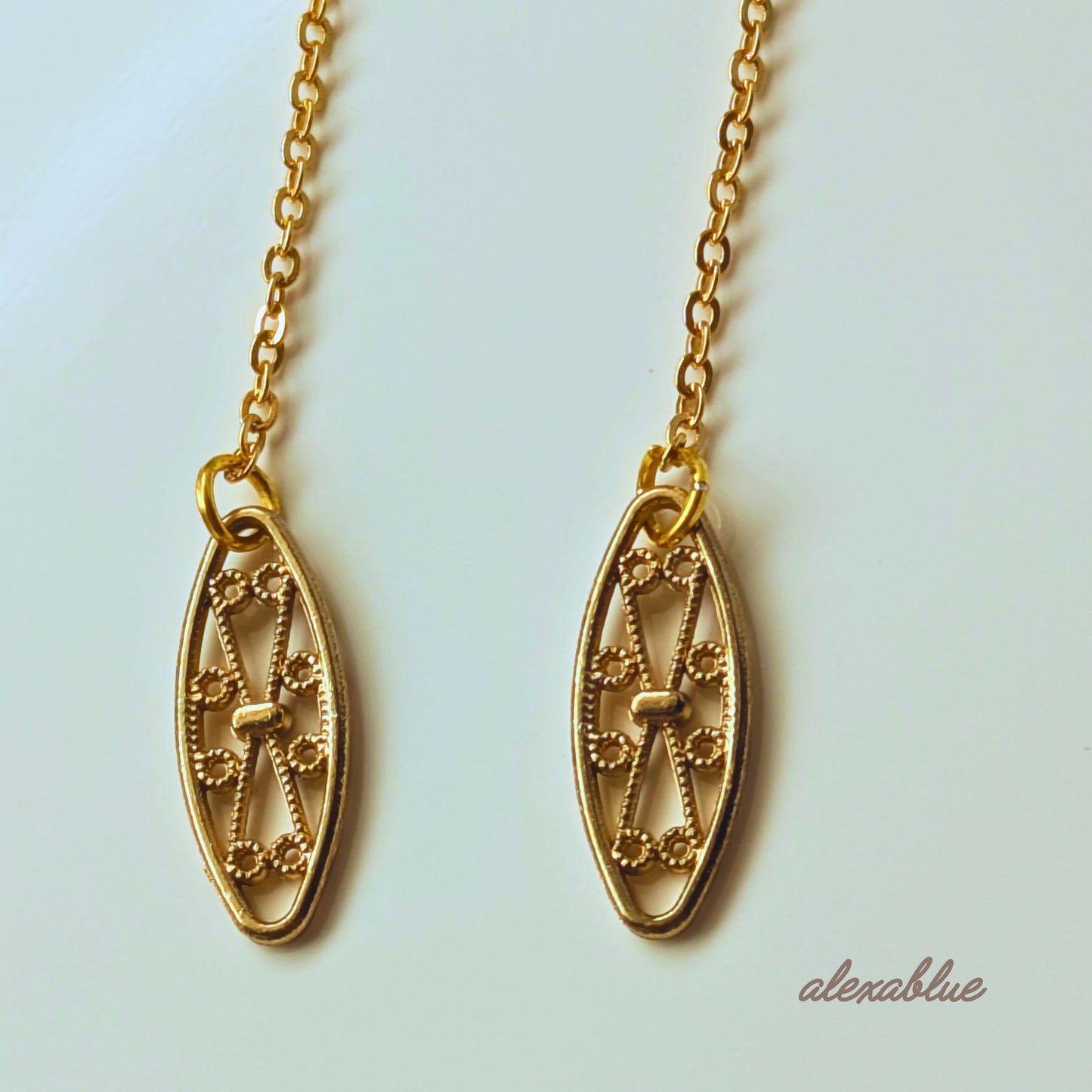 Chain Dangle Filigree Earrings | Elegant Swaying Design | Lightweight Accessory | K14gf, K10 Options Available | Free Shipping | Free Gift Wrapping