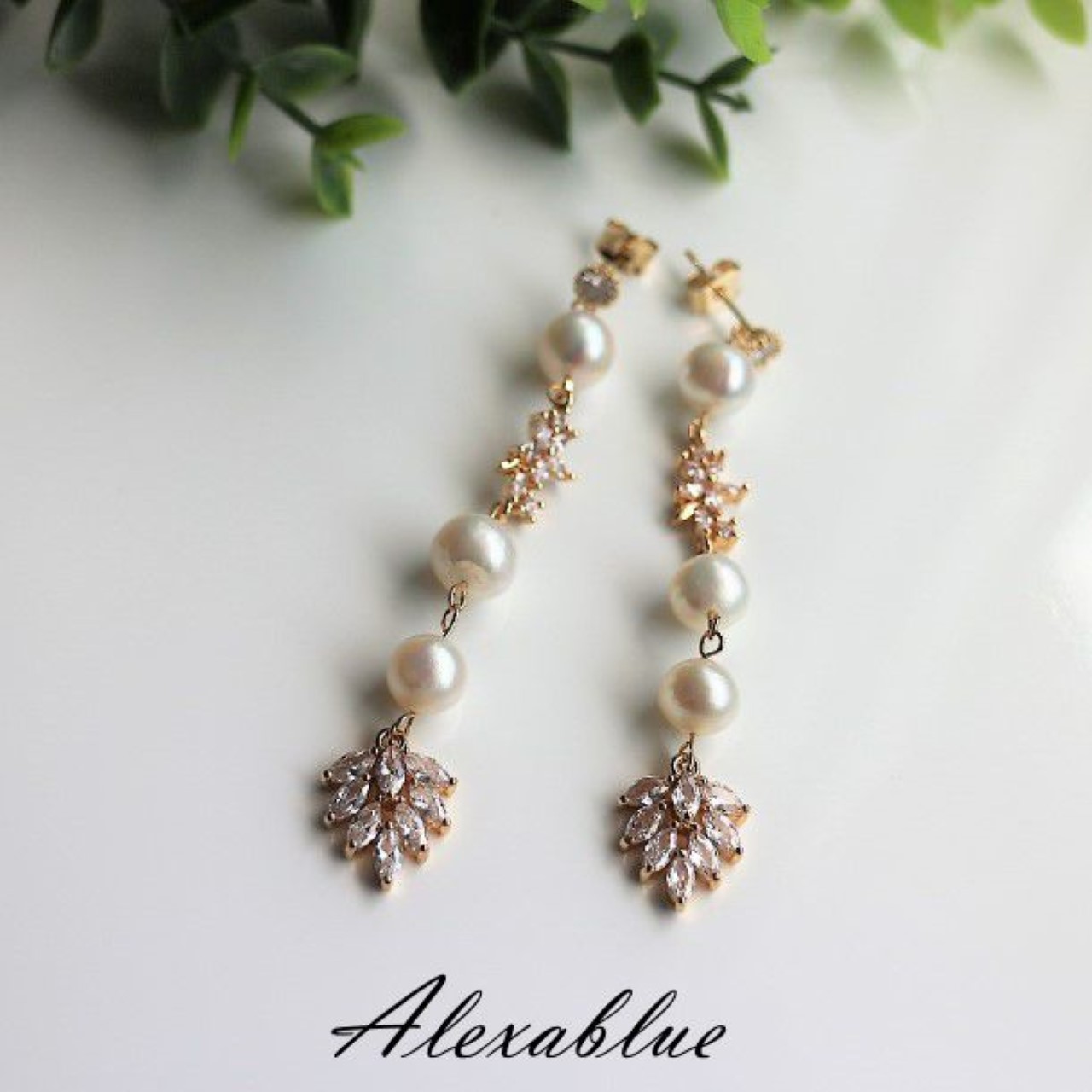 ウェディングアクセサリー ビジューリーフピアス