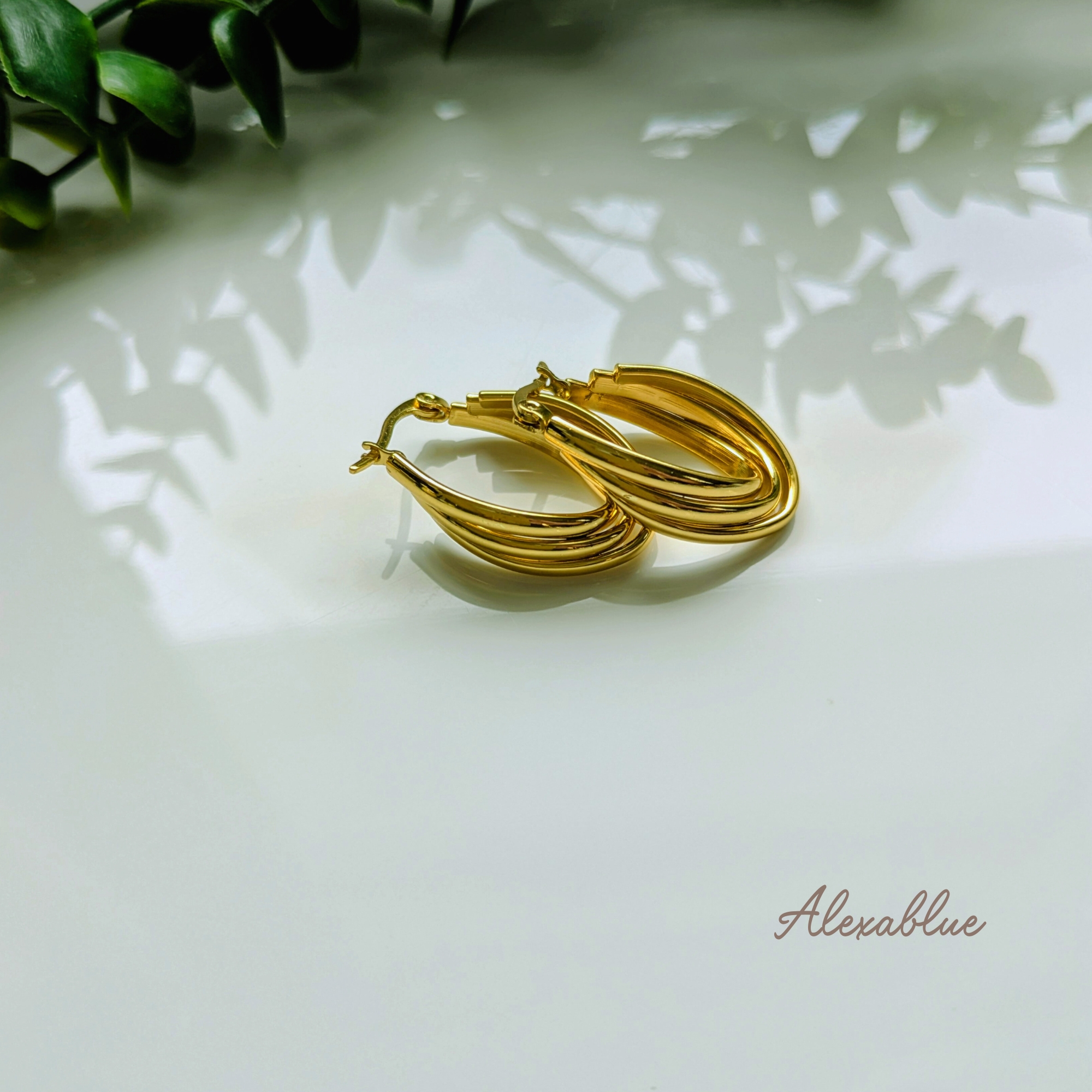 オーバルトリプルフープピアス 洗練フープ 抜け感 大人カジュアル ステンレス製