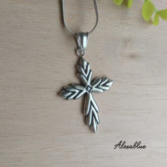 Cross Necklace with Onyx Charm(ユニセックス)