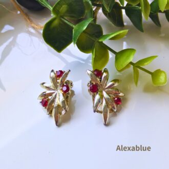 Red Sparkle｜赤ビジューがきらめくアンティークイヤリング（USA買い付け）