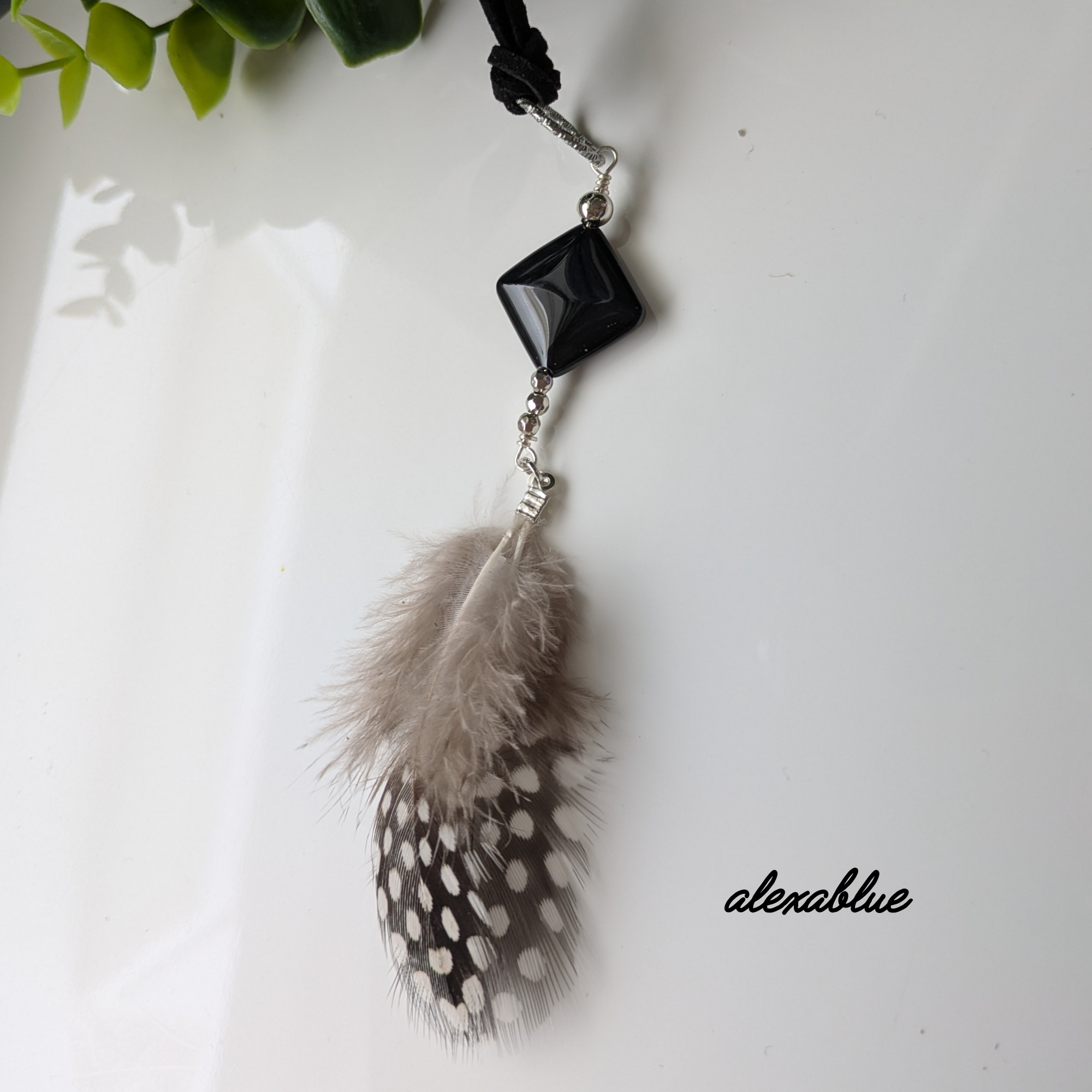 天然石オニキス＆フェザー　Carルームミラーハンギング